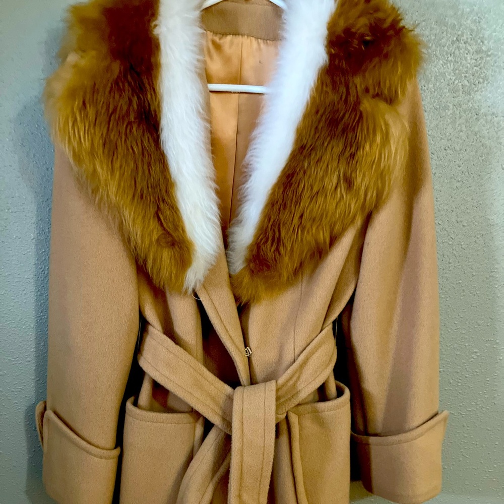 Vintage coat with Fox fur collar